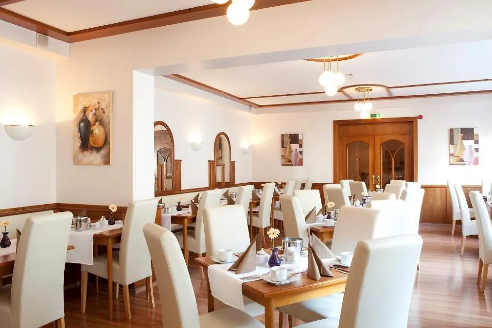 Hotel Astor Μόναχο 4*,