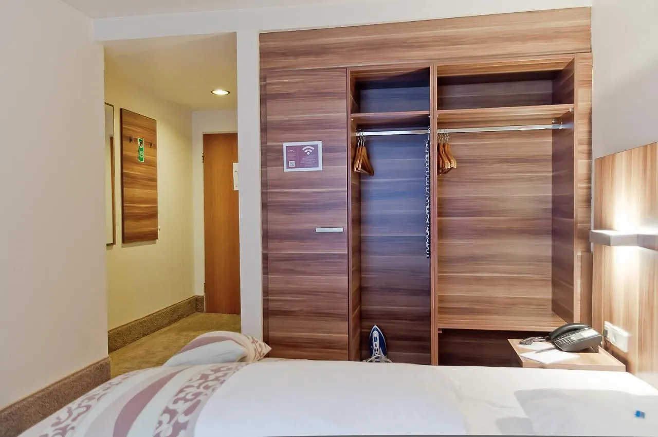 Hotel Astor Μόναχο 4*,
